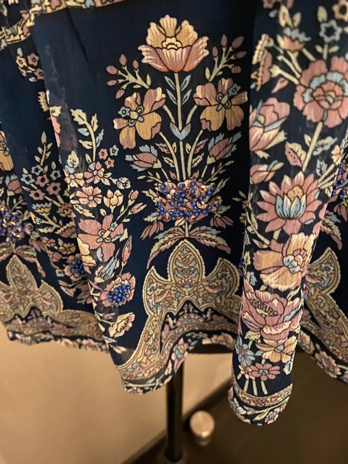 Haut en voile imprimé floral bleu foncé - photo numéro 4