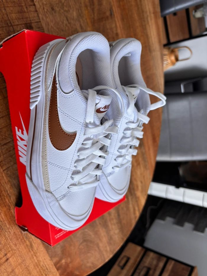 Baskets Nike P.35,5 Neuves unisex - photo numéro 5