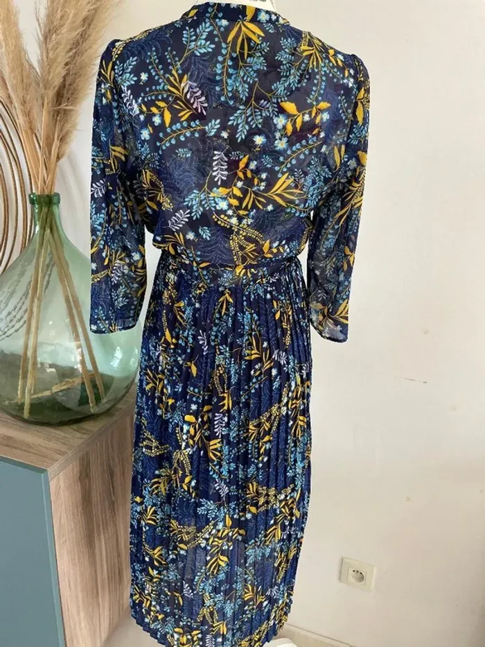 Robe fleurie Naf Naf T36 - photo numéro 3