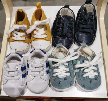 Lot chaussure 3 - 6 mois