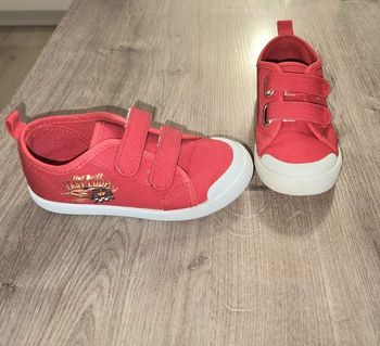 Baskets tennis à scratchs motif voiture garçon