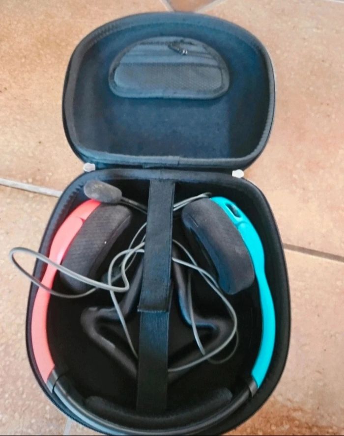 Casque filaire switch et sa sacoche de transport