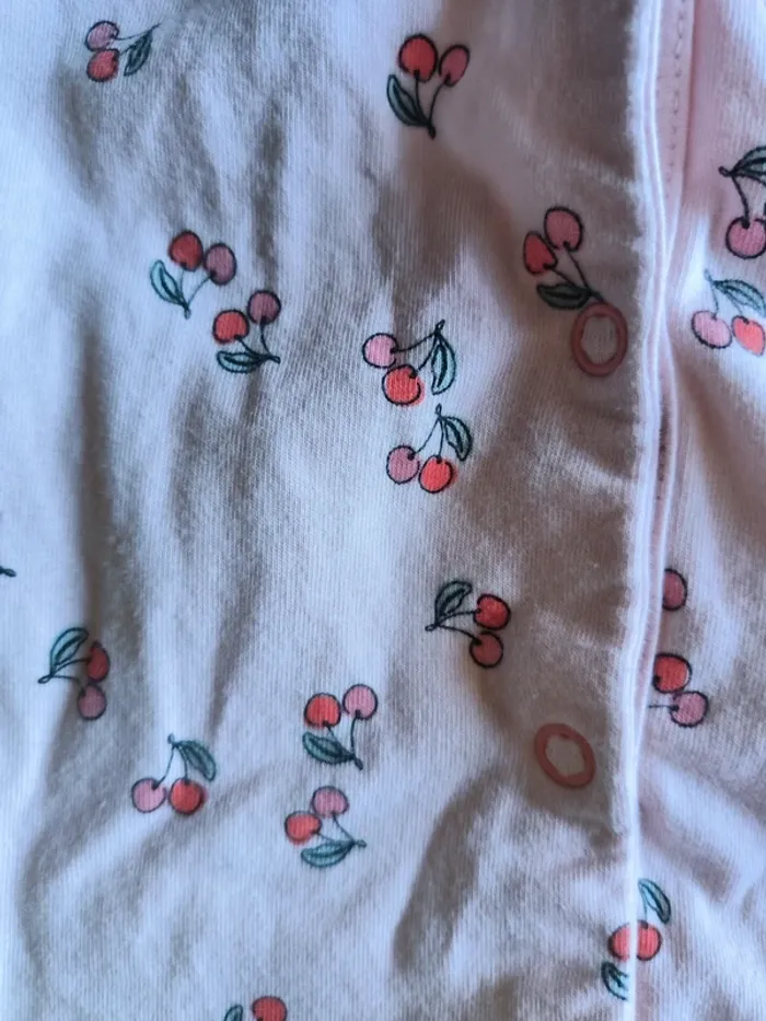 Pyjama 1 mois - photo numéro 3