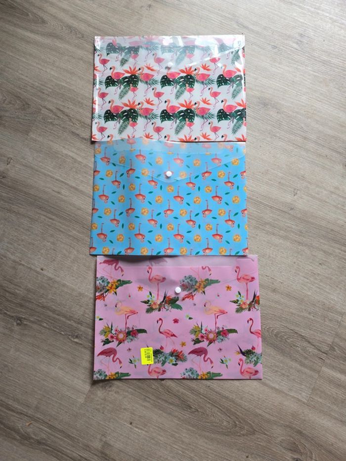 3 pochettes 24x33 cm