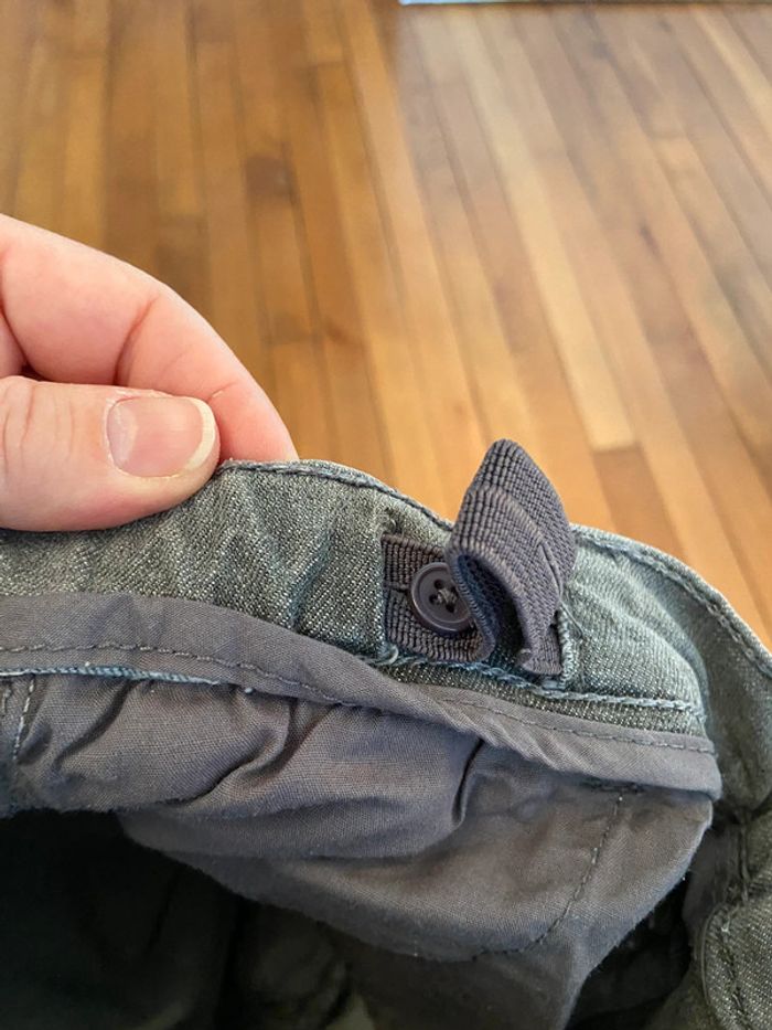 Lot de 1 teeshirt manches longues, 1 slim et une jupe Cyrillus et Okaïdi taille 14 ans. - photo numéro 9