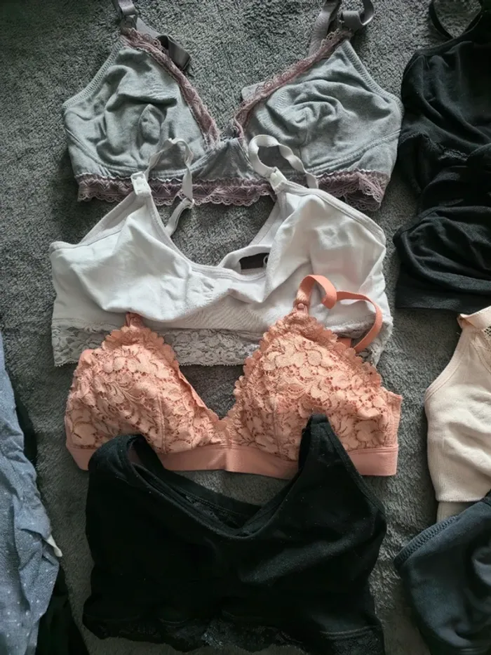 Grand lot de vêtements de grossesse ou allaitement - photo numéro 3