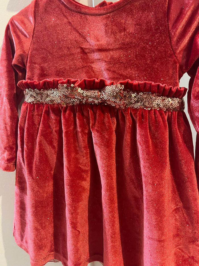 Jolie petite robe de Noël, bébé fille, neuf mois - photo numéro 2