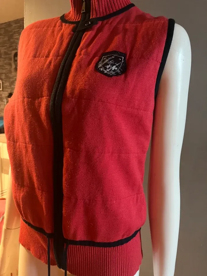 Gilet sans manche en S