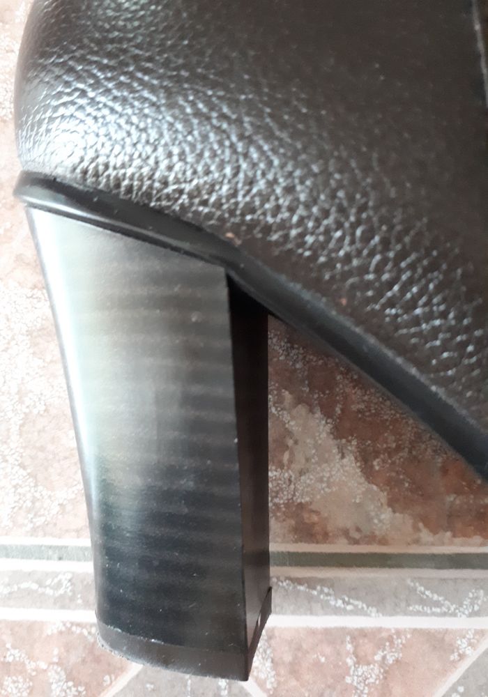 Boots à talon carré avec bride à boucle métallique - photo numéro 7