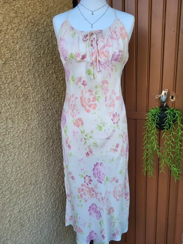 Robe fleuri pastel aquarelle primark taille 46 - photo numéro 2
