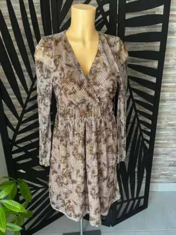 Superbe robe marron beige détails dorés