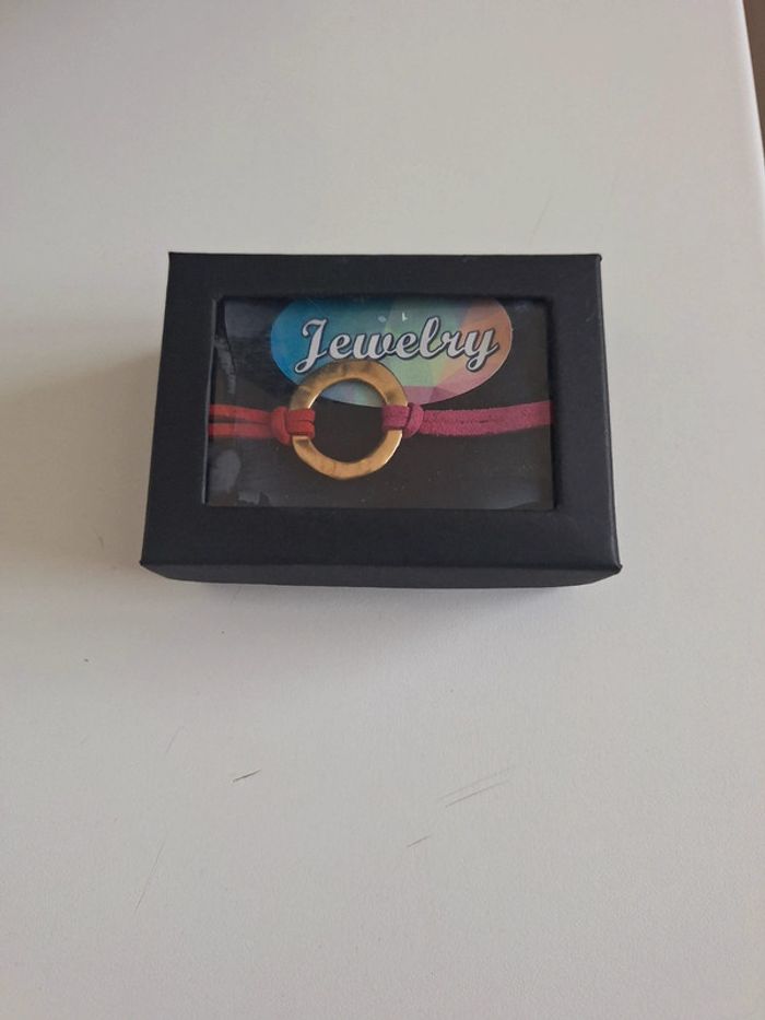 Bracelet neuf rose et rouge avec anneau doré - photo numéro 4