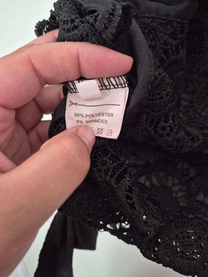 Magnifique top court dos nu et transparent en dentelle taille 40 - photo numéro 6