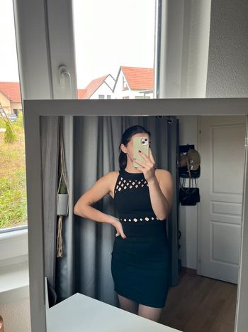 Robe noir moulante taille s