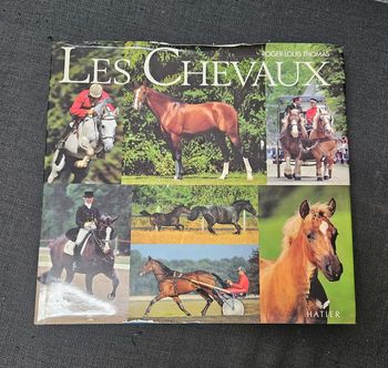 "Les chevaux". 
Hatier.
226 pages.
ISBN : 2.218.05185.0.