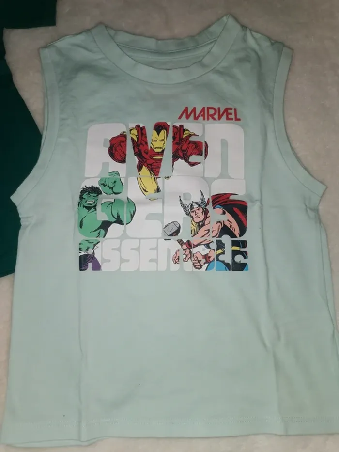 Lot de 2 tee-shirts taille 4 ans - photo numéro 3