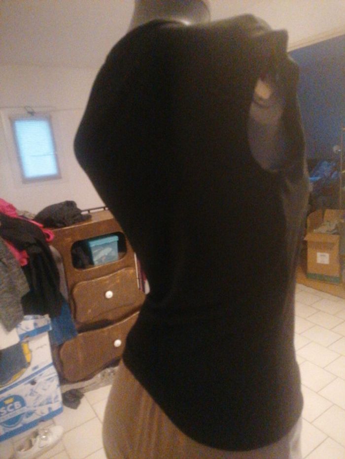 T-shirt taille 36 - photo numéro 2