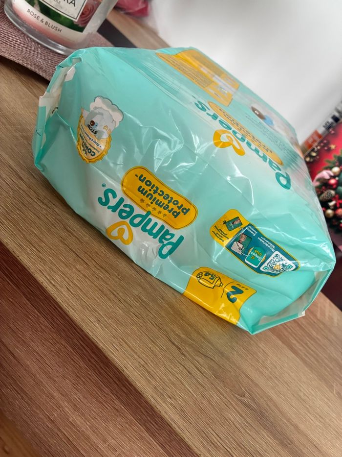 Couche Pampers taille 2 neuve - photo numéro 3