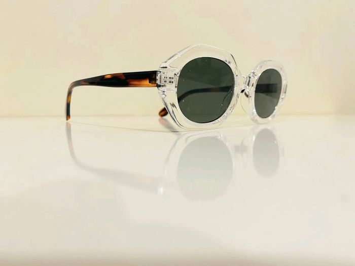 Lunette de soleil mixte small transparente et marron écaillée UV protection catégorie 3 - photo numéro 9