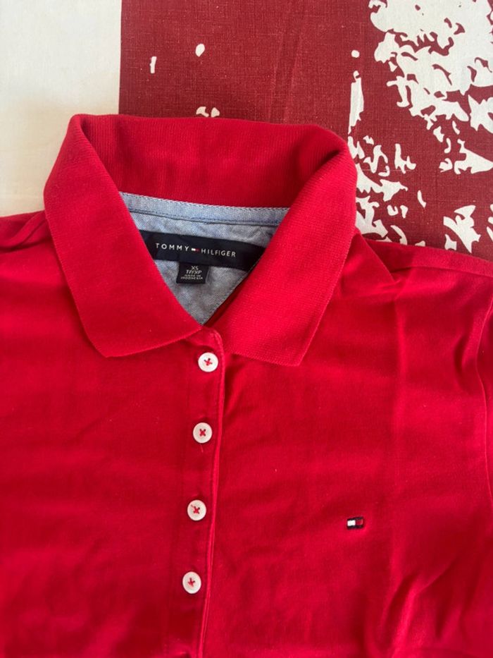 Polo Tommy Hilfiger rouge 5 boutons taille xs - photo numéro 2