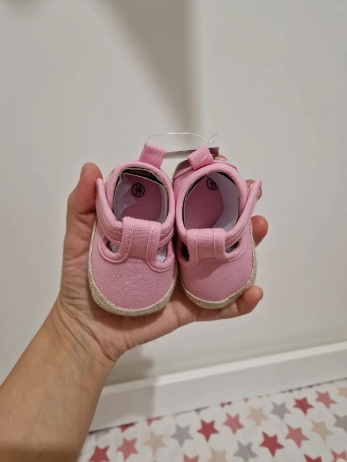 Chaussure rose neuve taille 16-17 - photo numéro 6