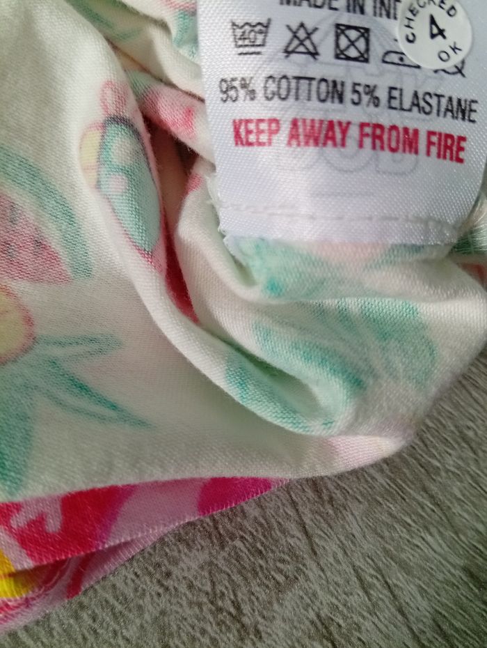 Jolie robe Peppa Pig dû 3/4 ans - photo numéro 6