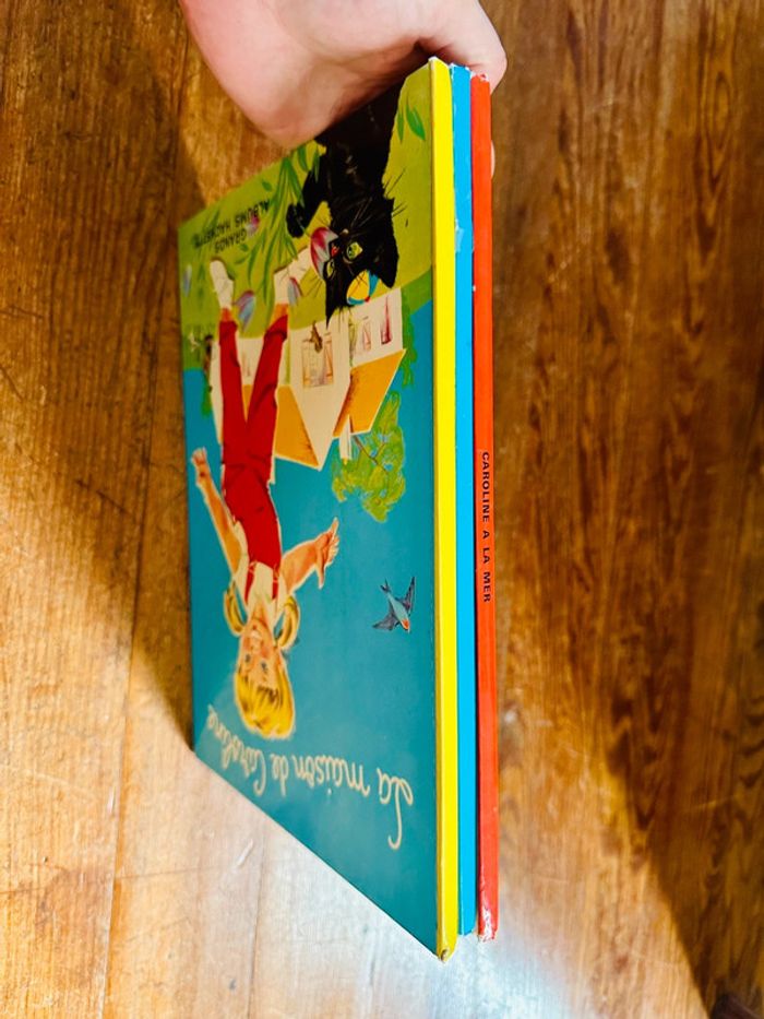 Lot de 3 aventures de Caroline Pierre Probst livre bd album Hachette Jeunesse - photo numéro 5