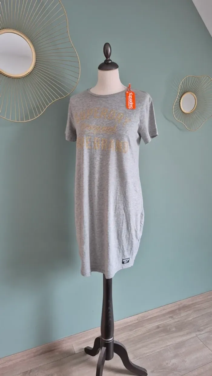 Robe tee shirt Superdry neuf