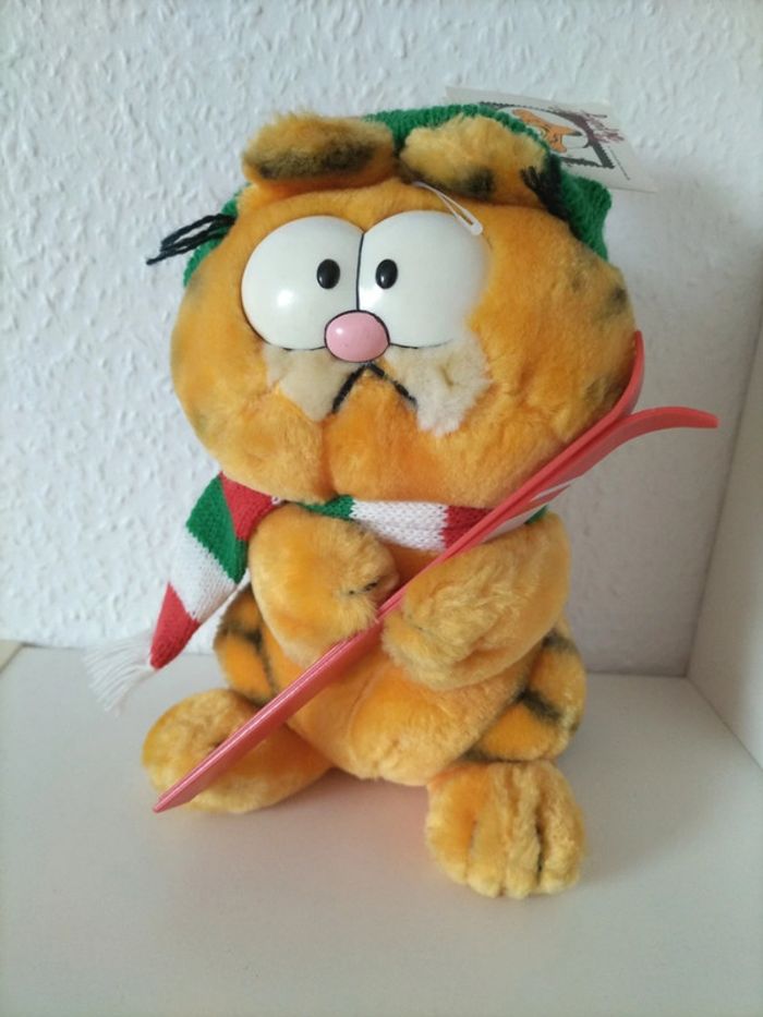 Peluche Garfield noel ski