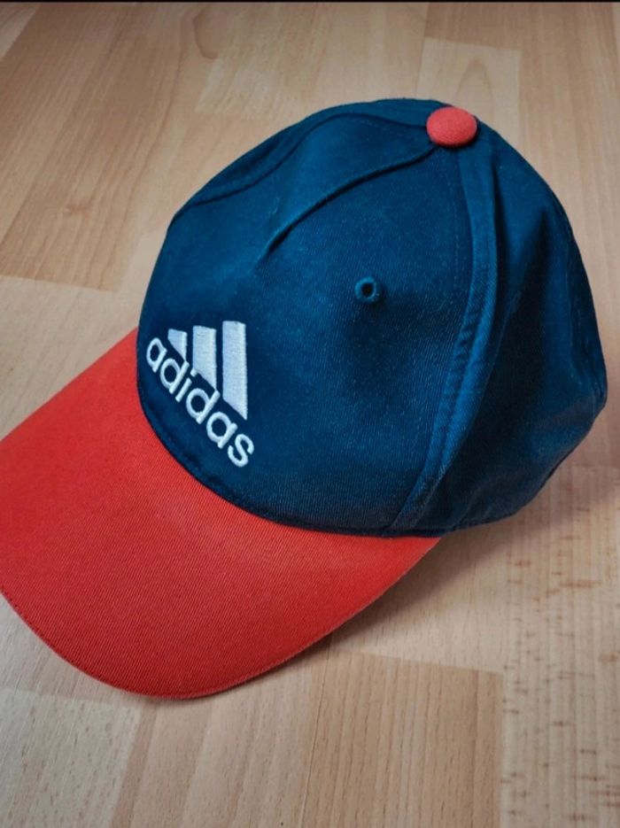 Casquette enfant Adidas Graphic bleu marine et rouge brodée - photo numéro 3