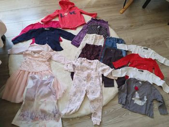 Lot vêtements bébé fille mi saison 18-24 mois 