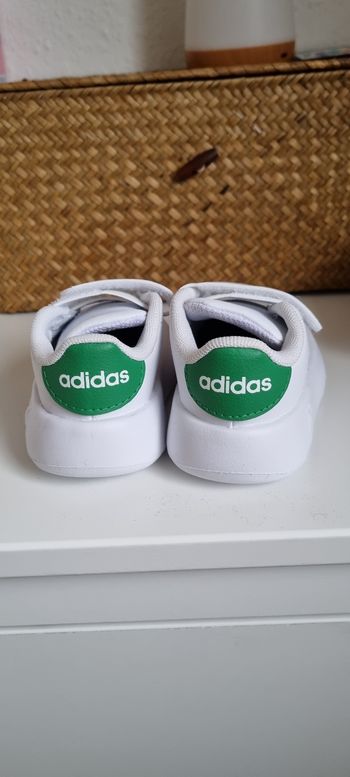 Basket adidas neuf
