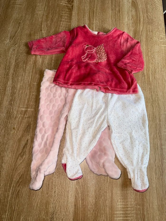 Pyjamas 9 mois