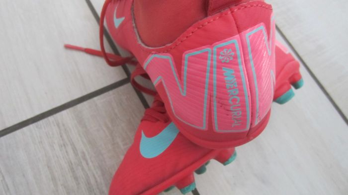 Chaussures foot crampons Nike - photo numéro 2