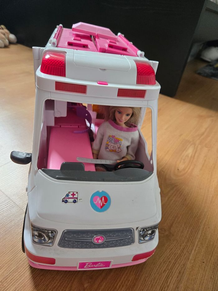 Véhicule médical Barbie - photo numéro 5