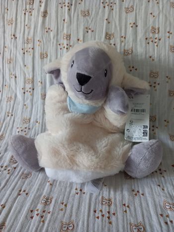 1 doudou Tex mouton marionnette