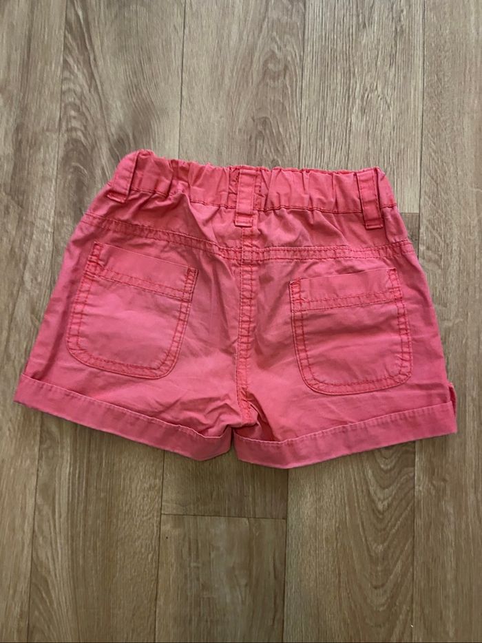 Short en toile rose corail fille 5 ans - photo numéro 2