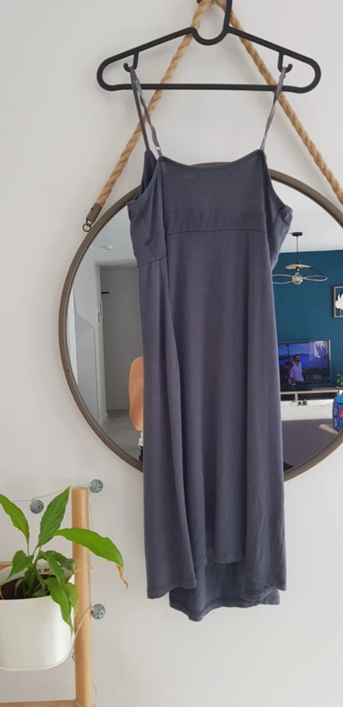 Robe grise fluide - photo numéro 4