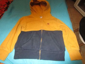 vesteà capuche tape a l oeil 4 ans