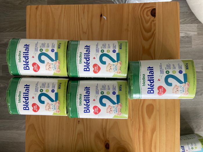 Lot de 5 boîtes de lait 2e âge Bledilait