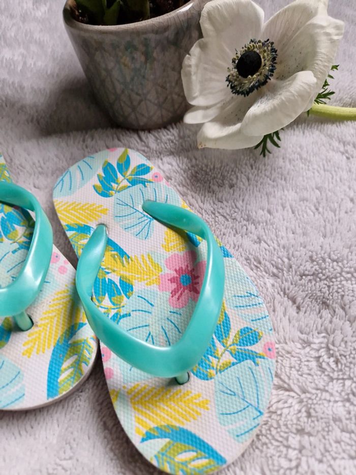 Lot tongs et chaussures d'eau - photo numéro 3