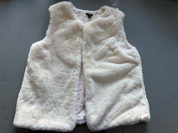 Beau Gilet cardigan sans manches T 10 ans fille Kiabi couleur blanc Très bon état