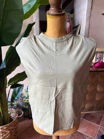 t-shirt à épaulette mange