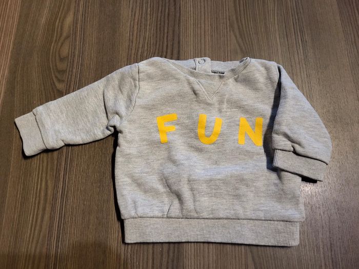 Pull taille 3 mois (56/62 cm)