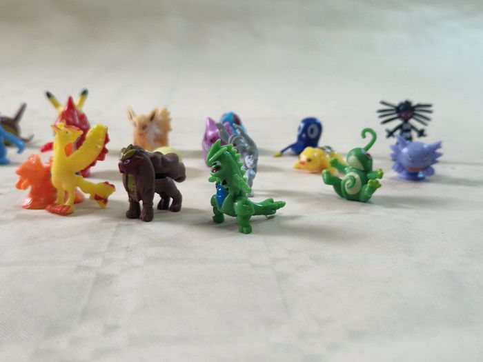 Lot de 24 petites figurines pokemon - photo numéro 4