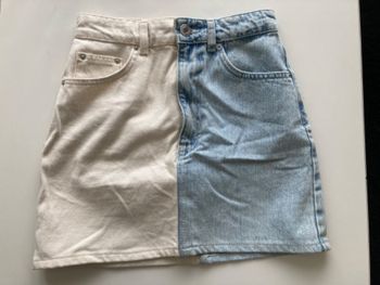 Jupe en jean bi couleur tendance Pull & Bear taille 36/S