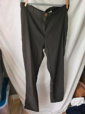 Pantalon Kaki taille 42