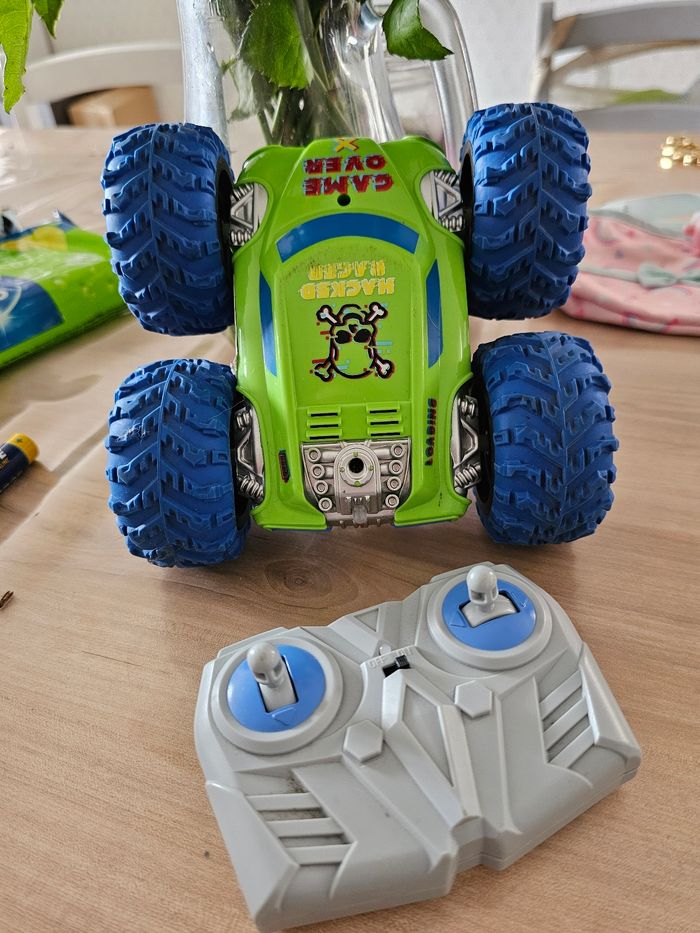 Voiture télécommande - photo numéro 2