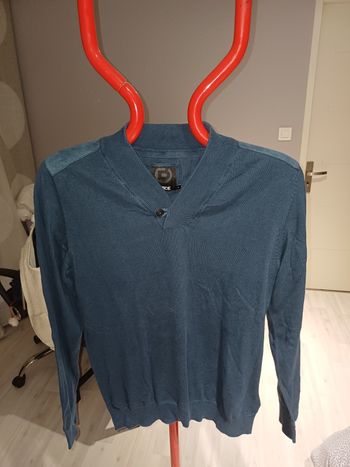 Pull fin