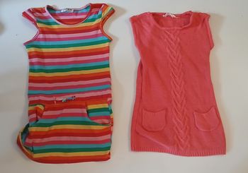 Lot de 2 robes multicolores (rose et arc-en-ciel)